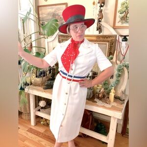 It’s giving Mad Hatter on The 4th of July Vintage 1960’s Sheath Dress And Belt